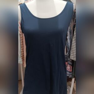 Duluth large woman's tank top , navy blue